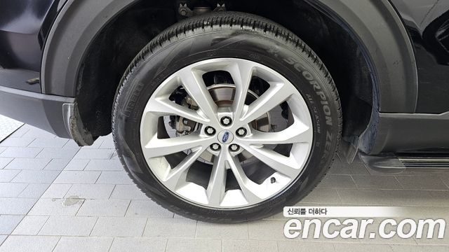 Ford Explorer 2021 — photo 5