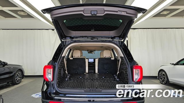 Ford Explorer 2021 — photo 26