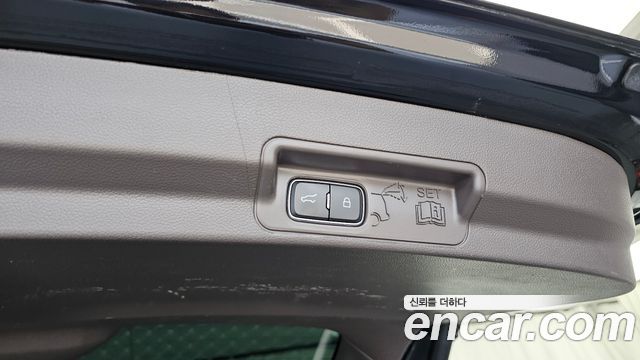 Ford Explorer 2021 — photo 30