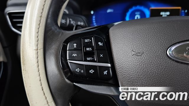 Ford Explorer 2021 — photo 33