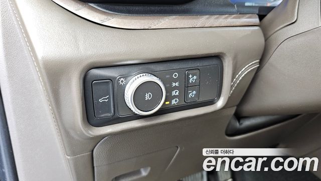 Ford Explorer 2021 — photo 34
