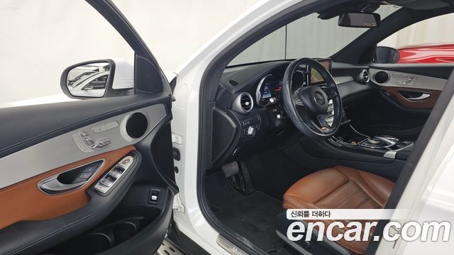 Mercedes-Benz GLC-Class 2017 — photo 10