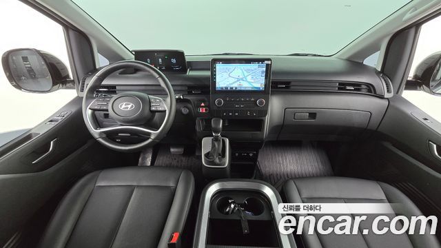 Hyundai Staria 2025 — photo 7