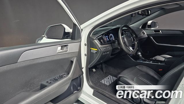 Hyundai Sonata 2019 — photo 11