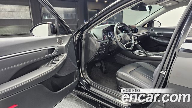 Hyundai Sonata 2022 — photo 13