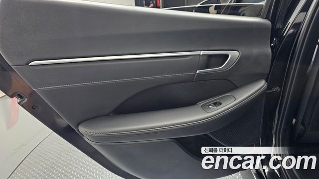 Hyundai Sonata 2022 — photo 15