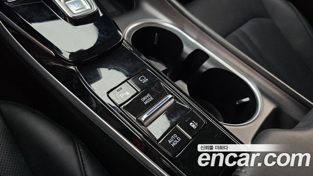 Hyundai Sonata 2022 — photo 28