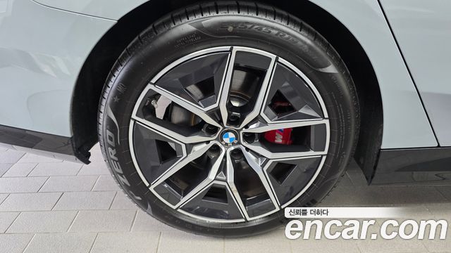 BMW 5-Series 2026 — photo 5