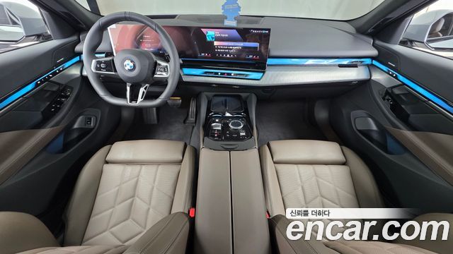 BMW 5-Series 2026 — photo 9