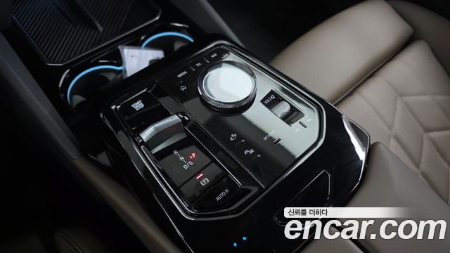 BMW 5-Series 2026 — photo 11