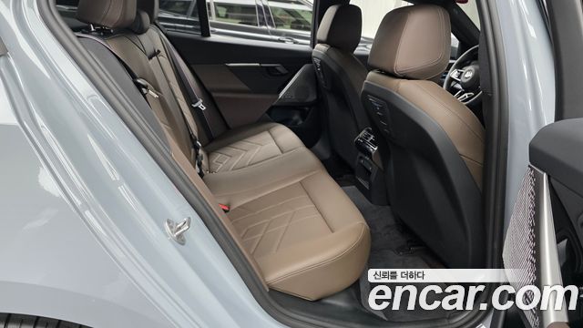 BMW 5-Series 2026 — photo 16