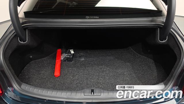 Genesis G80 2022 — photo 25