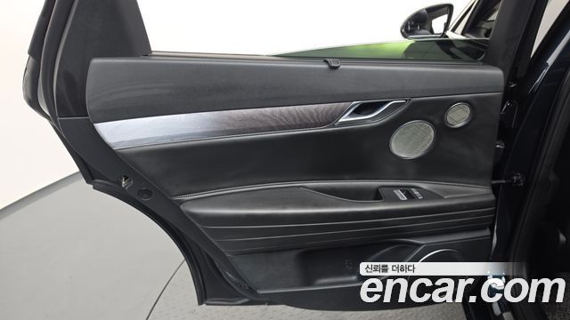 Genesis G80 2022 — photo 15