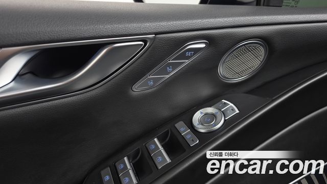 Genesis G80 2022 — photo 38