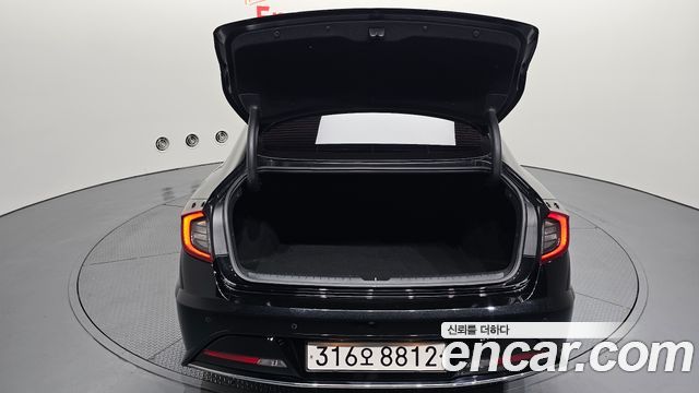 Hyundai Sonata 2022 — photo 26