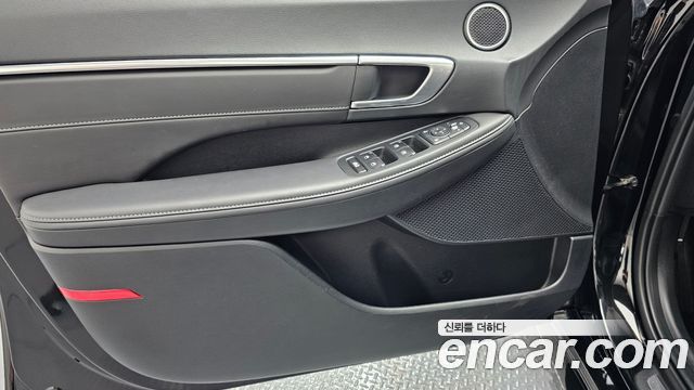 Hyundai Sonata 2022 — photo 14