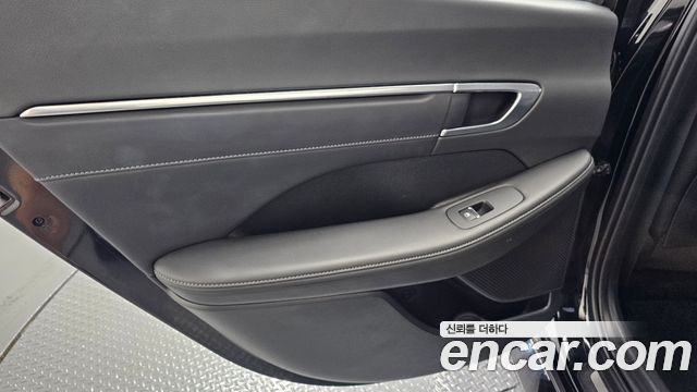 Hyundai Sonata 2022 — photo 15