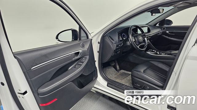 Hyundai Sonata 2022 — photo 13