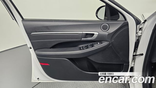 Hyundai Sonata 2022 — photo 14