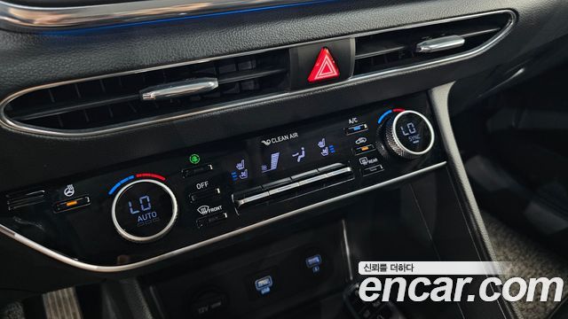 Hyundai Sonata 2022 — photo 30