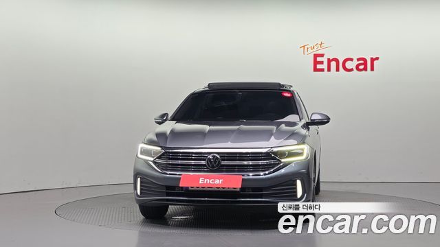 Volkswagen Jetta 2023 — photo 3