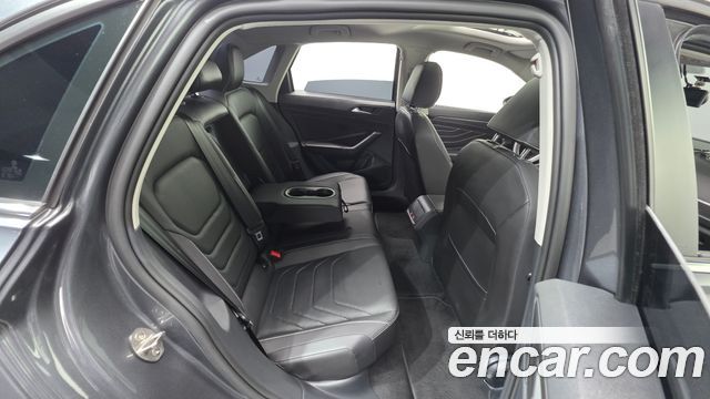 Volkswagen Jetta 2023 — photo 24