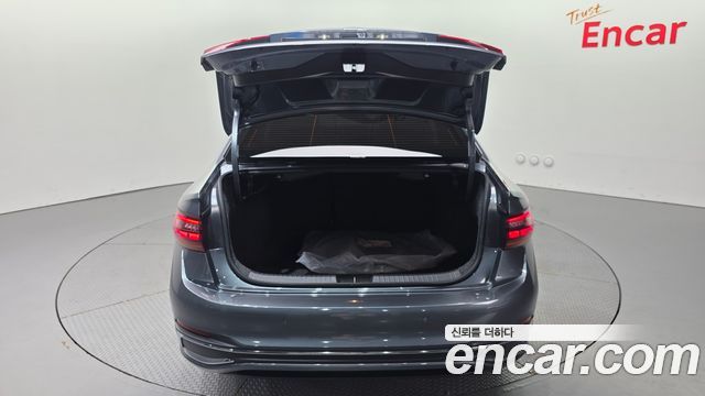 Volkswagen Jetta 2023 — photo 25
