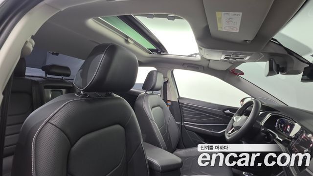 Volkswagen Jetta 2023 — photo 26
