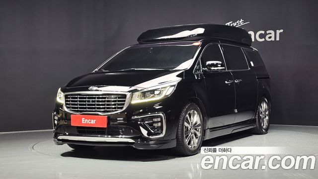 Kia Canival 2019 — photo 1