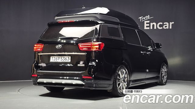 Kia Canival 2019 — photo 2