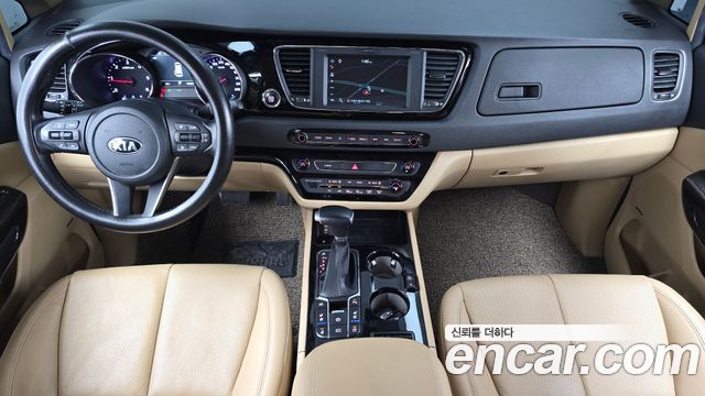 Kia Canival 2019 — photo 10