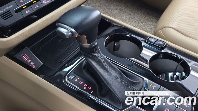 Kia Canival 2019 — photo 12
