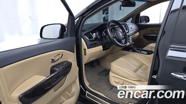 Kia Canival 2019 — photo 13