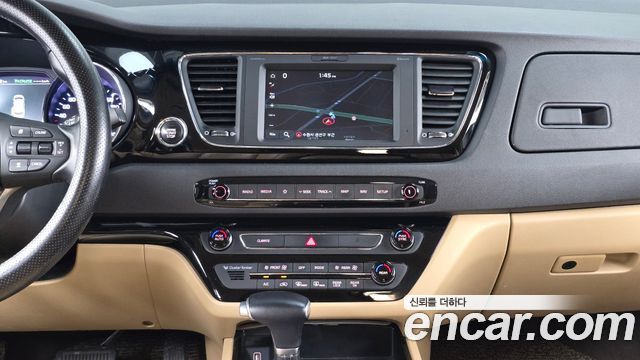 Kia Canival 2019 — photo 21