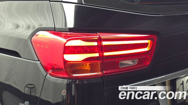 Kia Canival 2019 — photo 9
