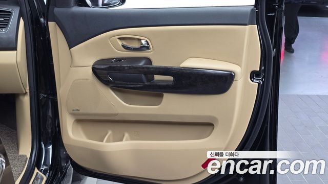 Kia Canival 2019 — photo 15