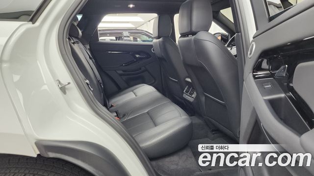 Land Rover Range Rover Evoque 2024 — photo 12