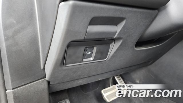 Land Rover Range Rover Evoque 2024 — photo 16