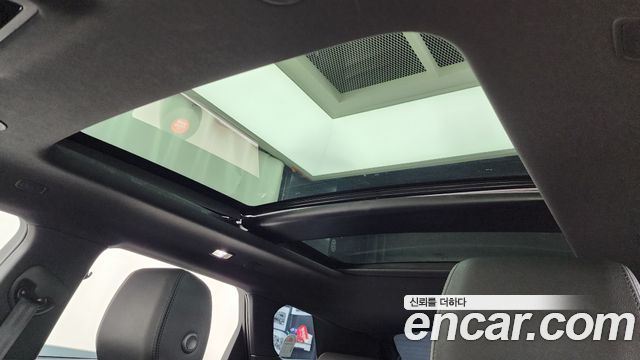 Land Rover Range Rover Evoque 2024 — photo 18