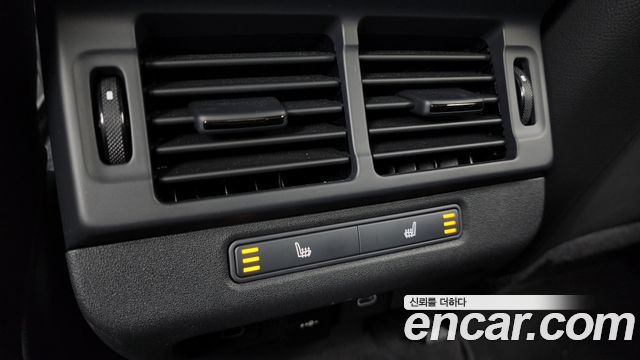 Land Rover Range Rover Evoque 2024 — photo 19