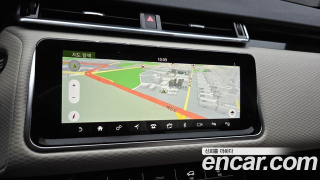 Land Rover Range Rover Velar 2019 — photo 19