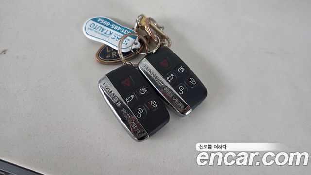 Land Rover Range Rover Velar 2019 — photo 21