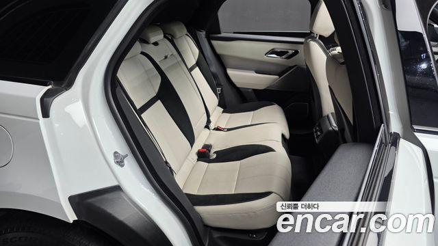 Land Rover Range Rover Velar 2019 — photo 26