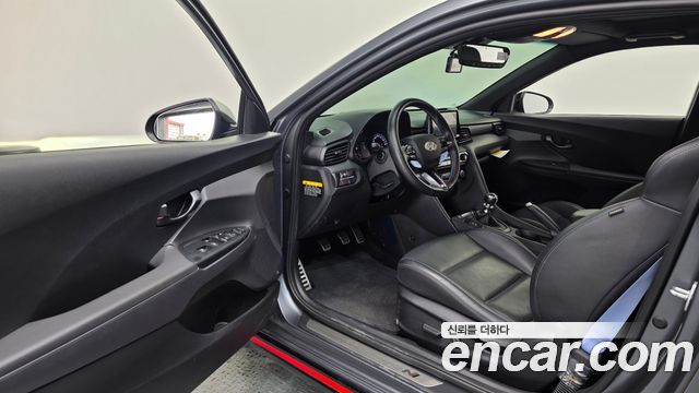 Hyundai Veloster 2019 — photo 13