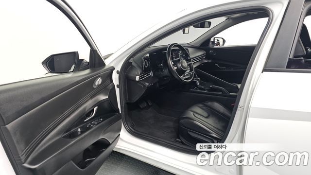 Hyundai AVANTE 2021 — photo 13