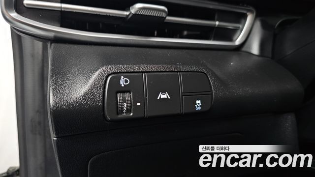 Hyundai AVANTE 2021 — photo 25