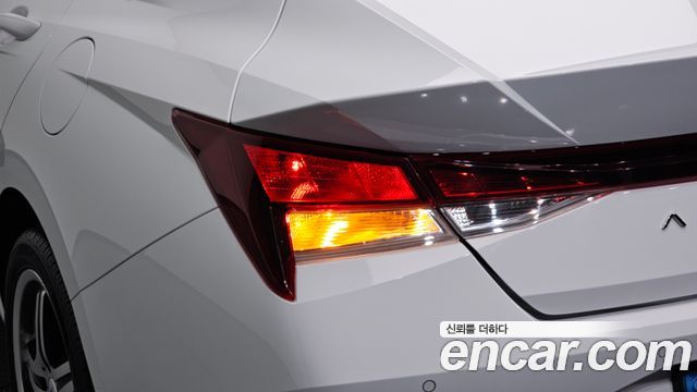 Hyundai AVANTE 2021 — photo 9