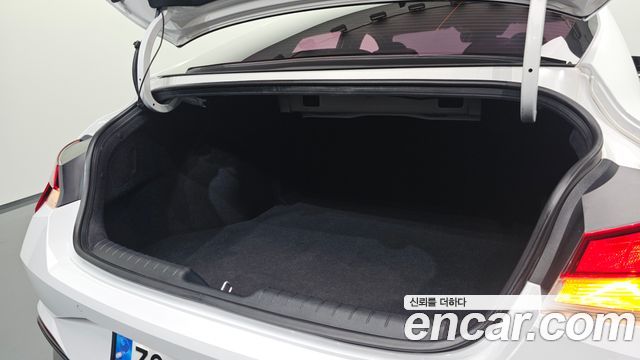Hyundai AVANTE 2021 — photo 28