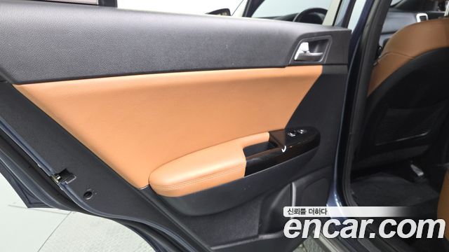 Kia Sportage 2018 — photo 15