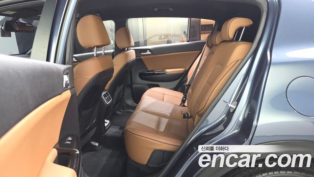 Kia Sportage 2018 — photo 16